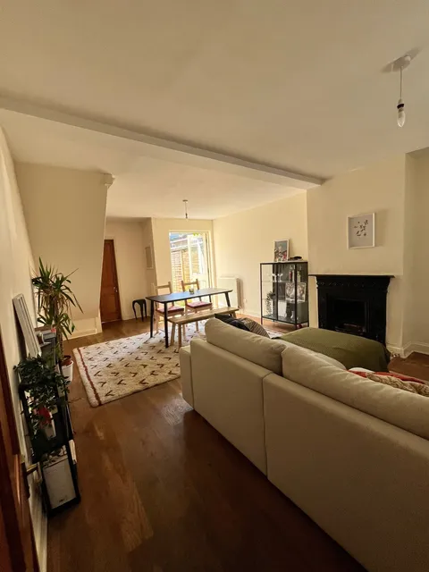 1716210936113-Living Room 1.jpg